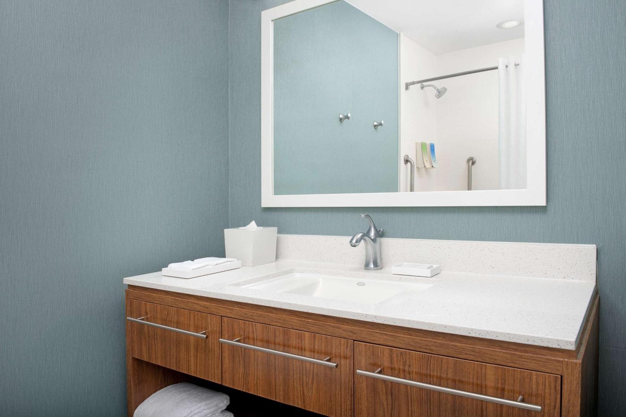 Home2 Suites By Hilton - Memphis/Саутхейвън Екстериор снимка