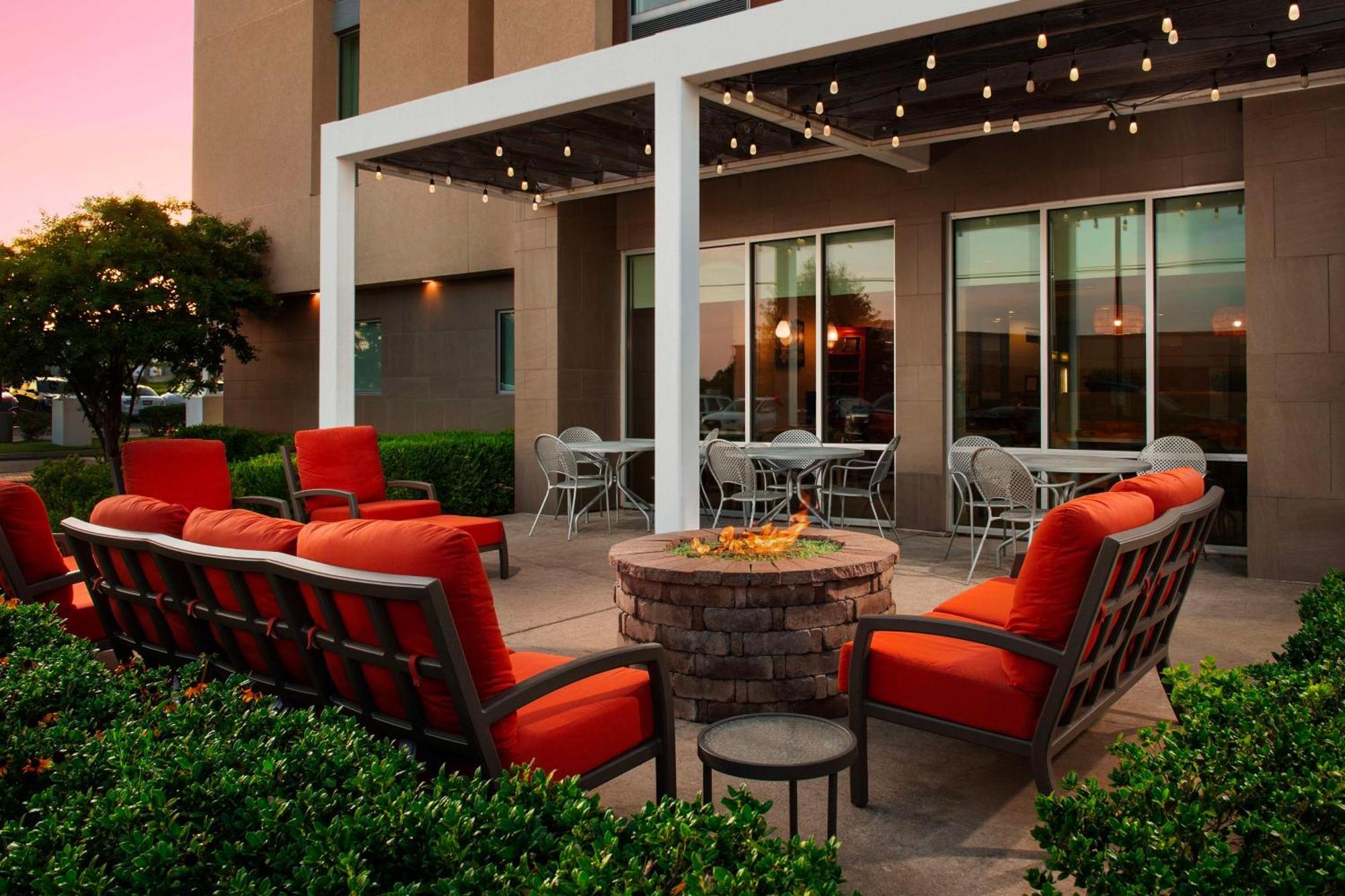 Home2 Suites By Hilton - Memphis/Саутхейвън Екстериор снимка